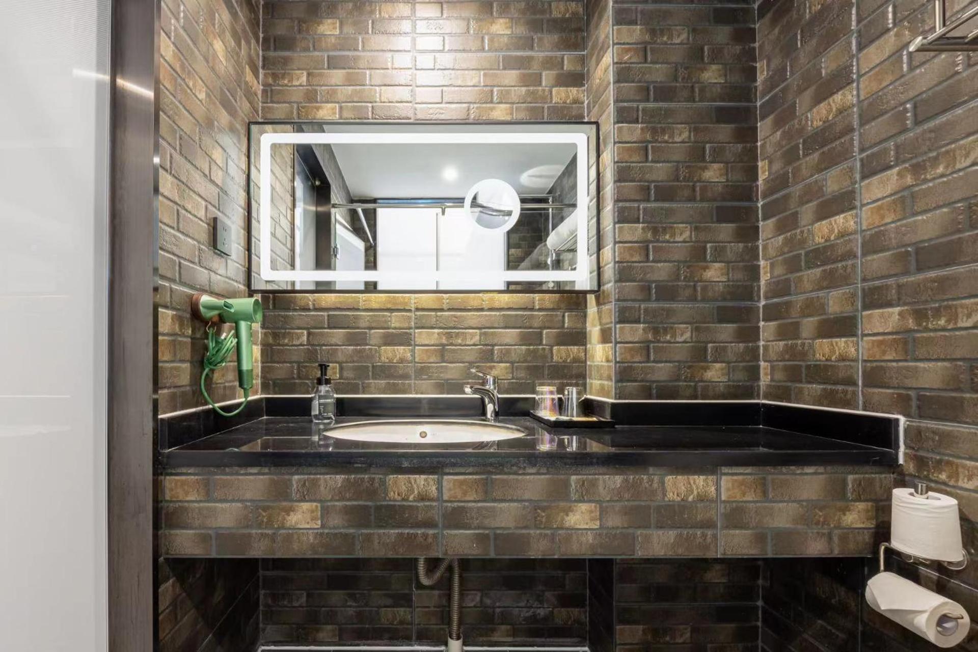 Nost Algia Hotel Near Beijing Panjiayuan Antique Market- Beijing Happy Valley, Cbd, China Zun And Sanlitun, Tian'Anmen Square, Free Ice Cream, Mineral Water, Coffee, Snacks And Laundry Service, Free Gymnastic, English Communication Well Exteriér fotografie