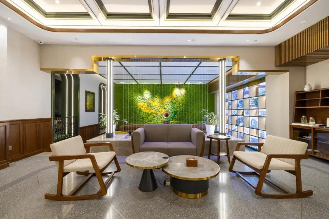 Nost Algia Hotel Near Beijing Panjiayuan Antique Market- Beijing Happy Valley, Cbd, China Zun And Sanlitun, Tian'Anmen Square, Free Ice Cream, Mineral Water, Coffee, Snacks And Laundry Service, Free Gymnastic, English Communication Well Exteriér fotografie