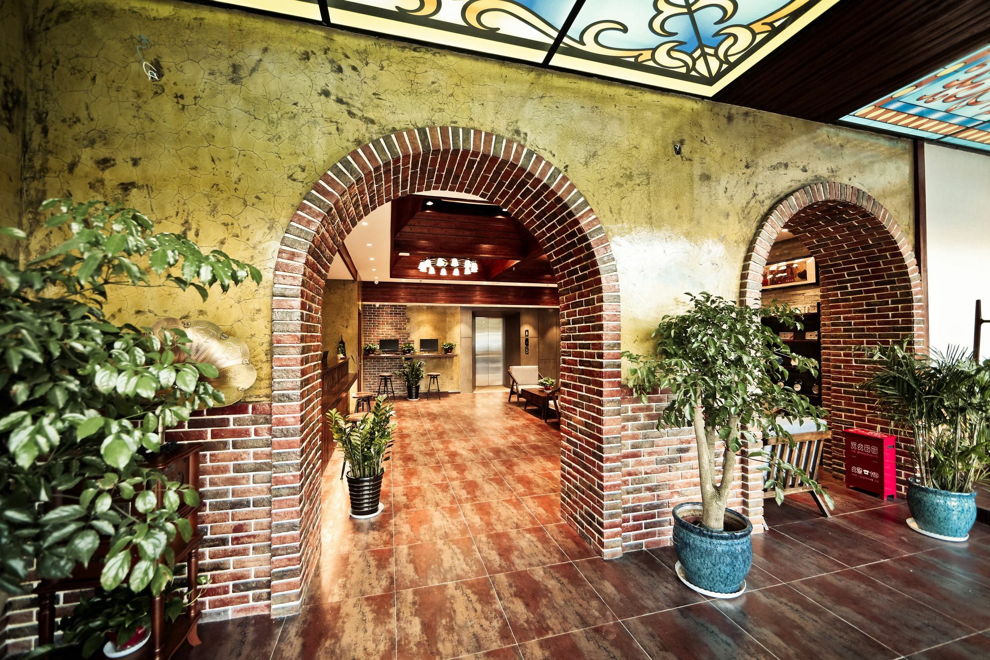 Nost Algia Hotel Near Beijing Panjiayuan Antique Market- Beijing Happy Valley, Cbd, China Zun And Sanlitun, Tian'Anmen Square, Free Ice Cream, Mineral Water, Coffee, Snacks And Laundry Service, Free Gymnastic, English Communication Well Exteriér fotografie